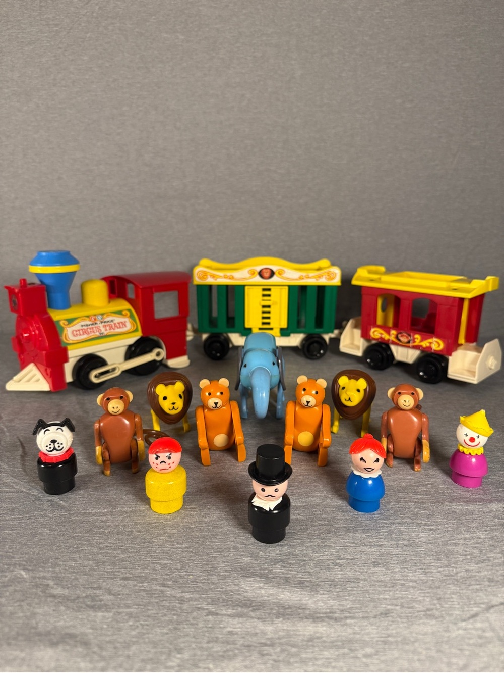 Vintage 1973 Fisher Price Little People Circus Train #991- incomplete